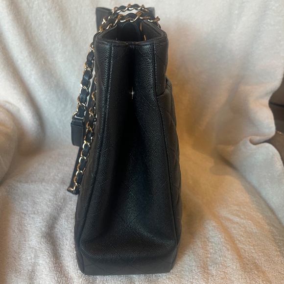 Chanel Large Shopping Tote - Picture 4 of 10